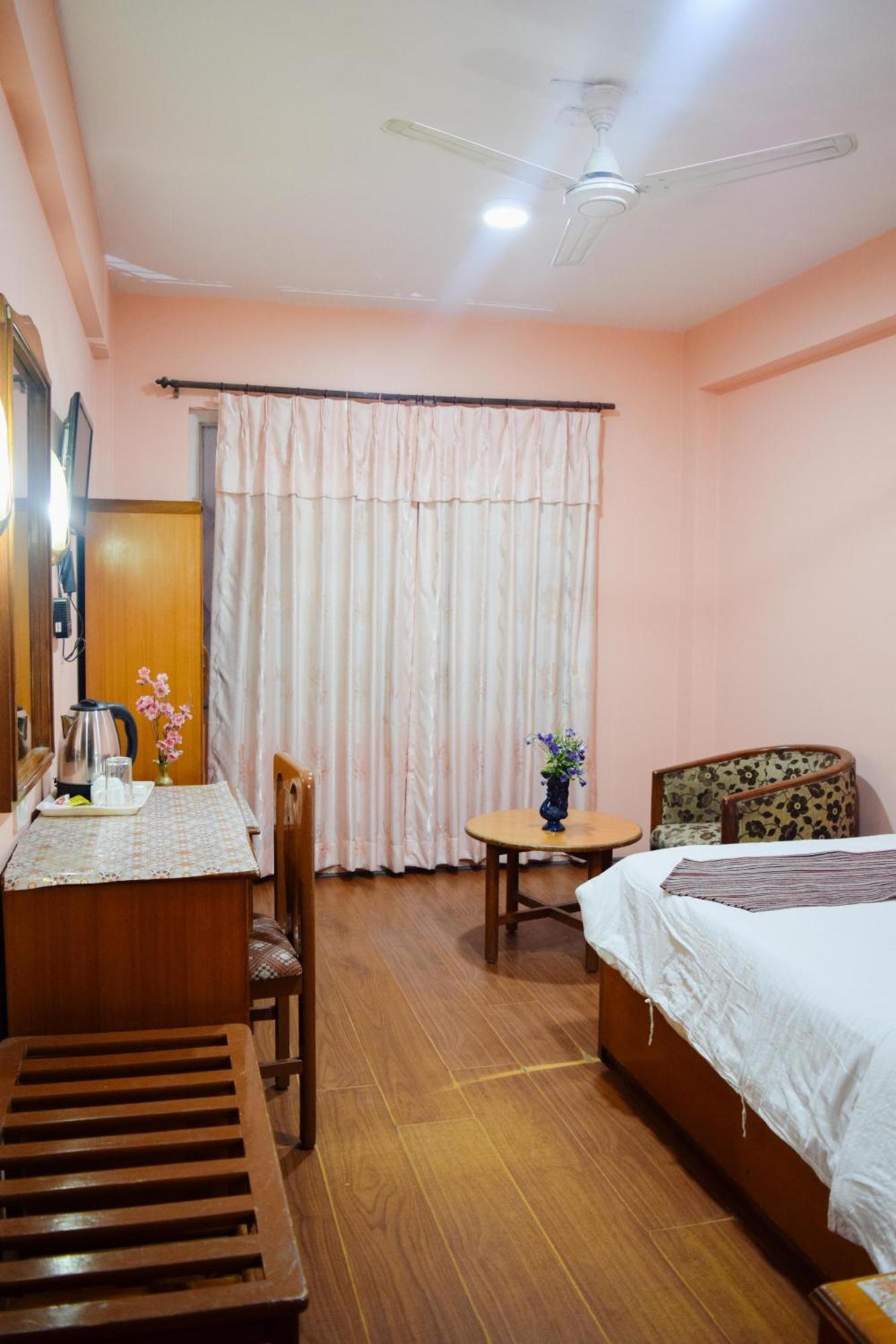 Kathmandu Prince Hotel Экстерьер фото